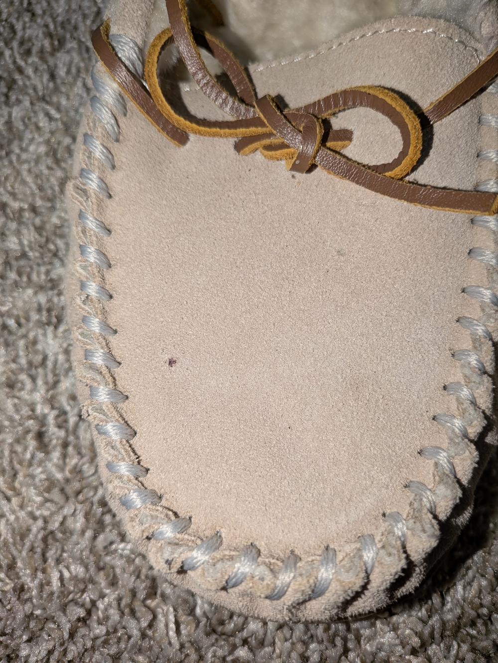 Minnetonka Women's Beige Suede Fur-Lined Moccasin - Picture 2 of 6